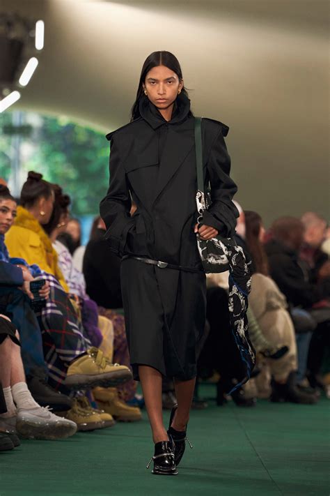 burberry catwalk live|Summer 2024 Show .